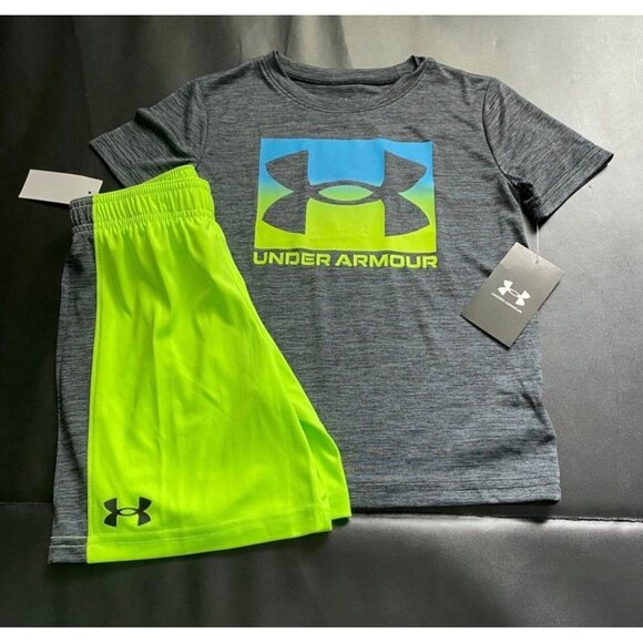 NWT Under Armour Athletic Set Boys size 5 - Picture 1 of 3